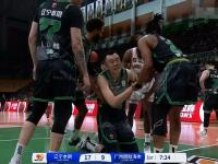 开云体育登录入口-球队老将受伤，教练组紧急调整战术
