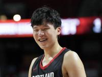 开云体育电脑版-最佳阵容榜单揭晓引发球迷热议