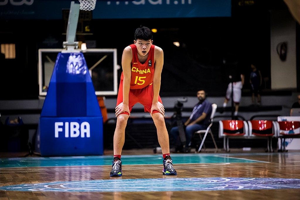 关于杨瀚森15分3板2帽NBA夏联开拓者击败鹈鹕的信息