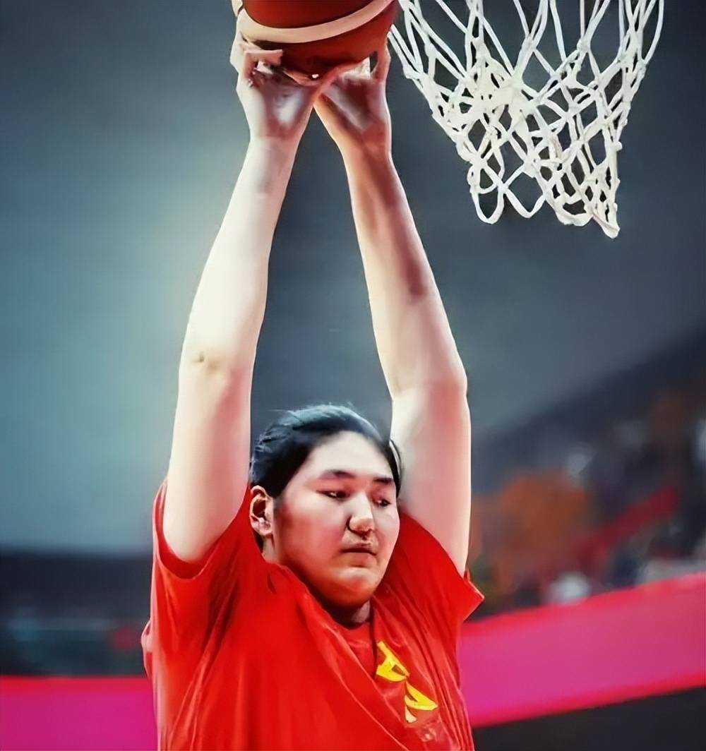 亚洲杯-张子宇11分钟13分女篮胜印尼51分