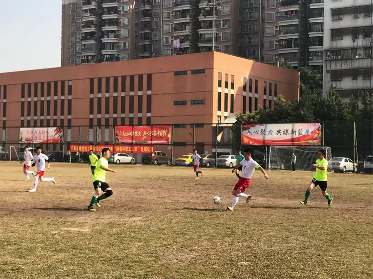 包含球队战术紧密合作，期待新赛季旗开得胜的词条