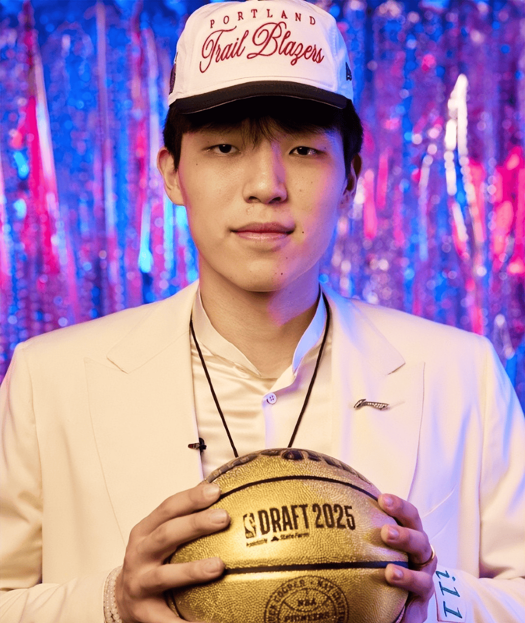 包含霍楠：会发牌&三分中锋极具价值，预测杨瀚森27或30签被选中的词条